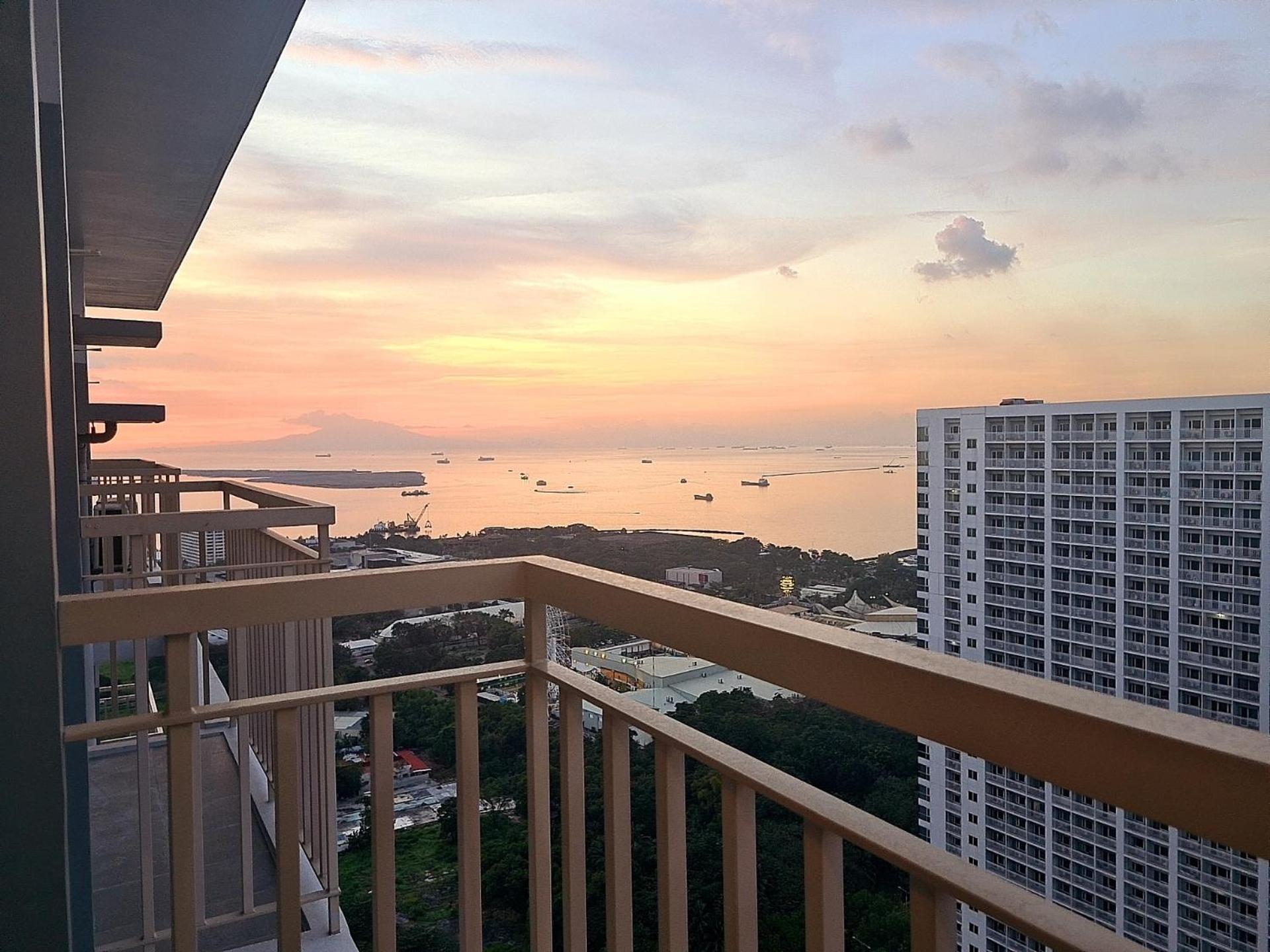 Cozy Penthouse 2Br Suite W Balcony - Amazing Manila Bay View And City Skyline Near Moa Pasay Buitenkant foto