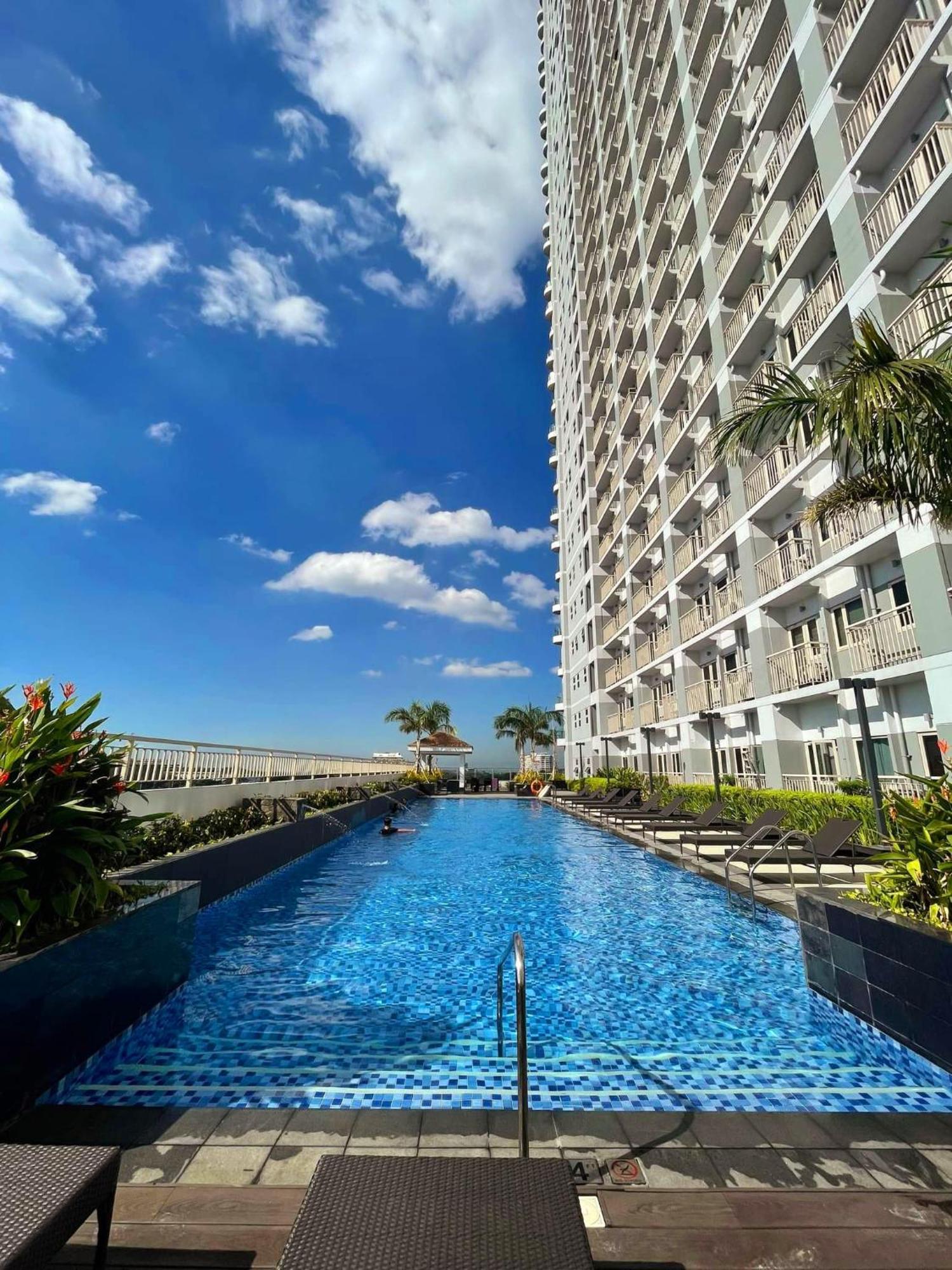 Cozy Penthouse 2Br Suite W Balcony - Amazing Manila Bay View And City Skyline Near Moa Pasay Buitenkant foto
